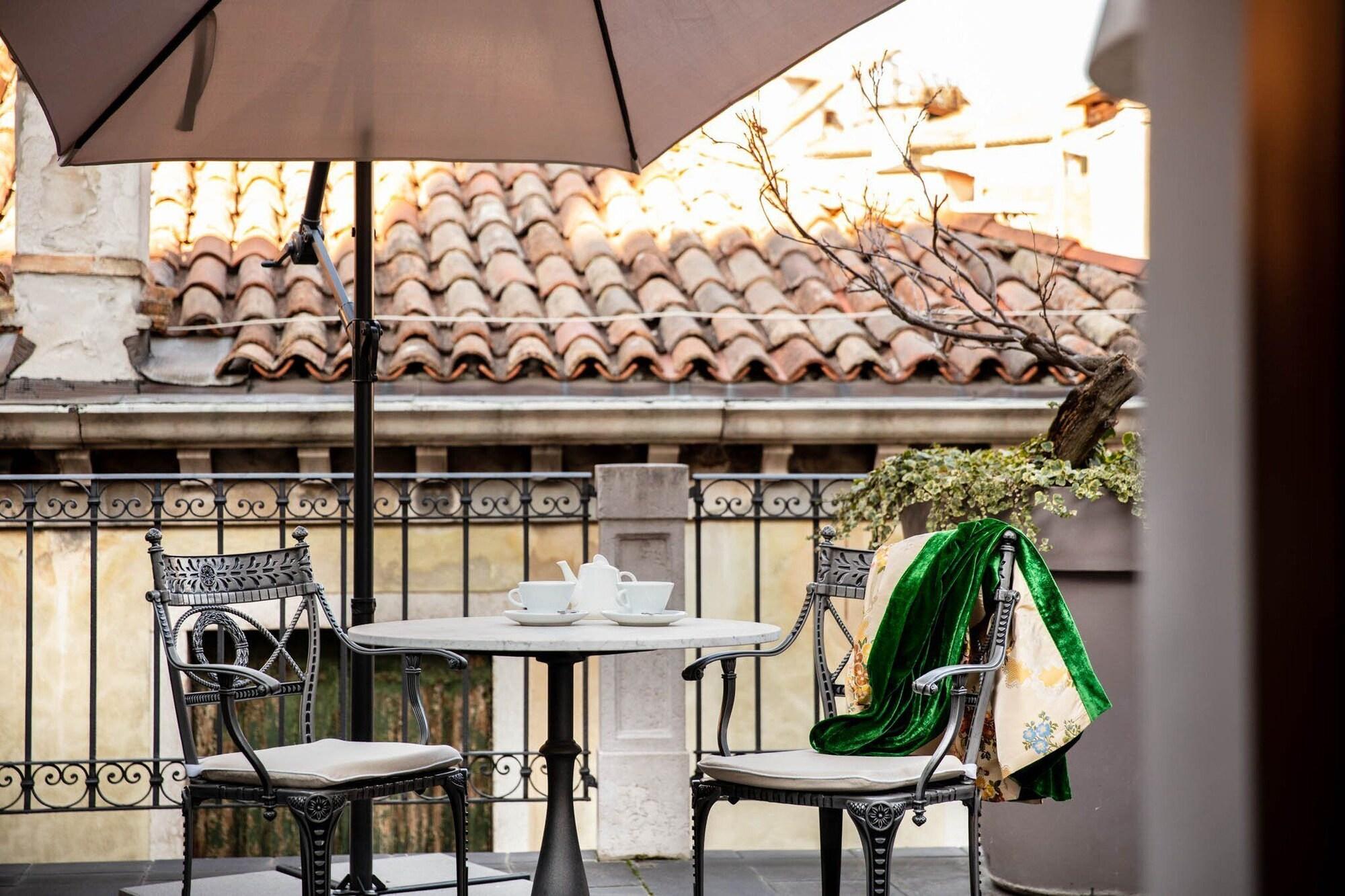 Palazzina Grassi Hotel Venedig Eksteriør billede